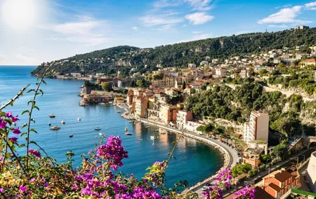 Explore Nice in 60 minutes with a Local
