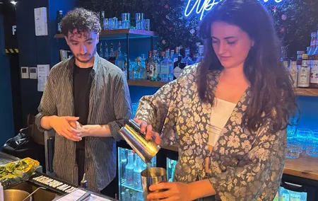 Shake, Mix & Sip: Cocktail Workshop in Old Nice