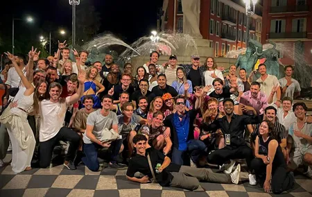 Pub Crawl Nice : Drink, Laugh, Meet the World