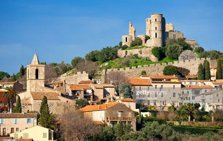 Private tour in Provence: Saint-Tropez & Grimaud Medieval Village