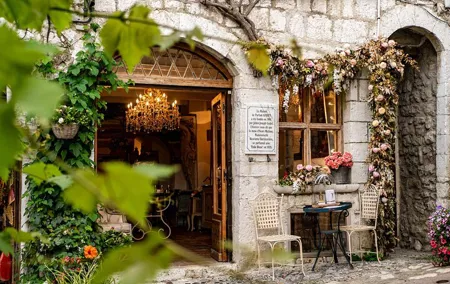 French Riviera Day Tour to Antibes, Cannes and Hidden Gems