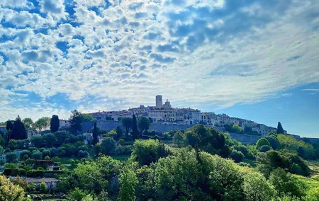 Private discovery of the hinterland of the Côte d'Azur