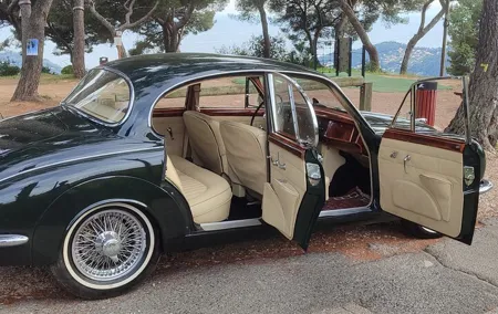 French Riviera Vintage Jaguar MK2 Tour with Scenic Stops