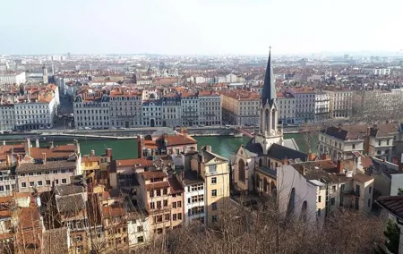 Lyon Big Traboules in Little City Stories from the Past Private Guided Tour