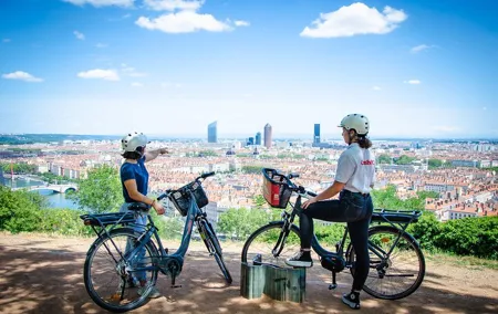 E-Bike Tour by ComhiC - 2 Hills of Lyon - 2h
