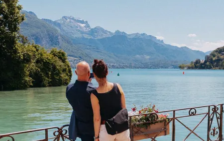 Private excursion to Annecy from Lyon with tastings and cruise
