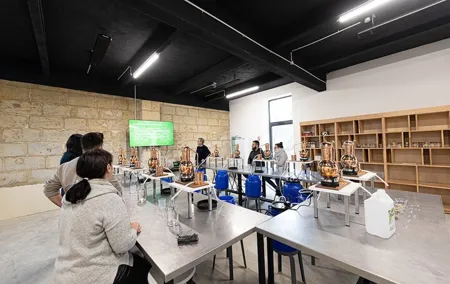 Initiation Workshop to the Distillation of Gin near Saumur
