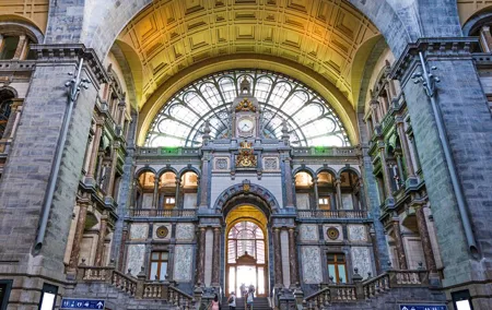 Explore Antwerp in 60 minutes with a Local