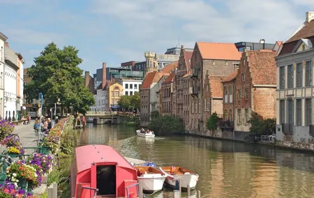 Ghent City Highlights Walking Tour with Light Mea/Snack