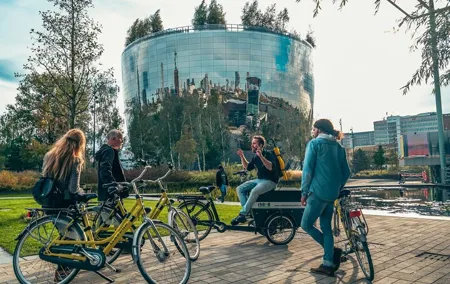 Discover Rotterdam: Classic Highlights Bike Tour with a Local
