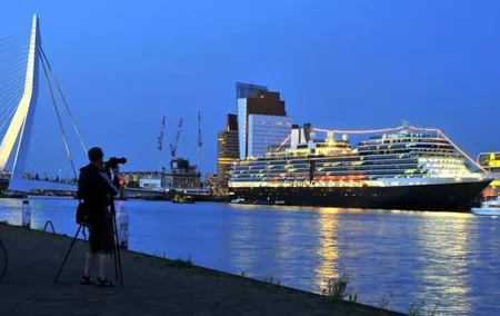 Private Transfer from Rotterdam Port to Amsterdam Airport