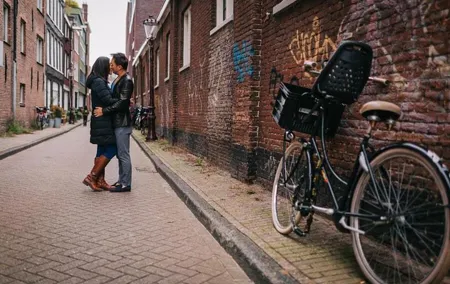 Private Photo Session with a Local Photographer in Rotterdam
