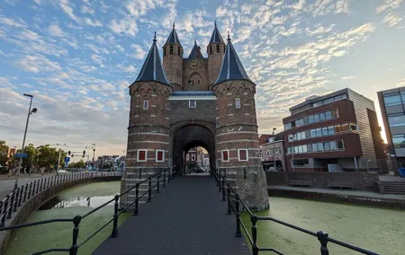 Haarlem Battle Quest: Self-Guided City Defense Adventure