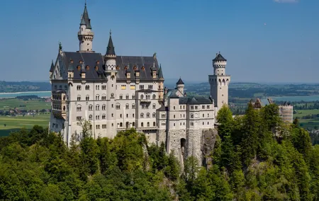 Neuschwanstein & Linderhof - Fairytale Castles Tour from Munich