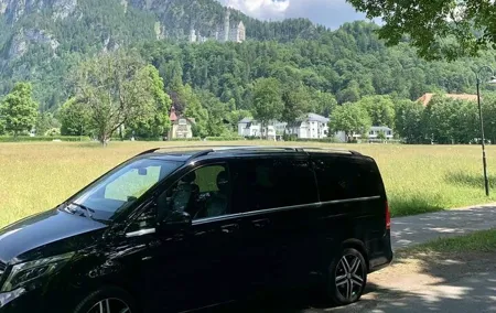 Private Day Tour from Munich to Neuschwanstein Castle and Füssen