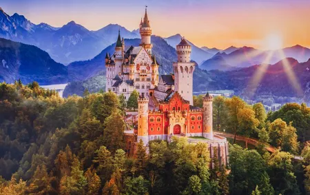 Private day trip: Munich to Neuschwanstein Castle, local driver