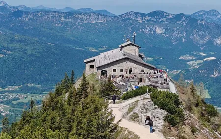 Eagles Nest Incl. Salzburg & S.O.M Sites Private Tour from Munich