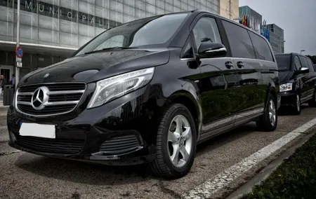 Private Departure Munich City to Munich Airport by Luxury Van