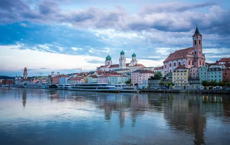 Private Door-to-Door Transfer from Munich to Passau, Local Driver