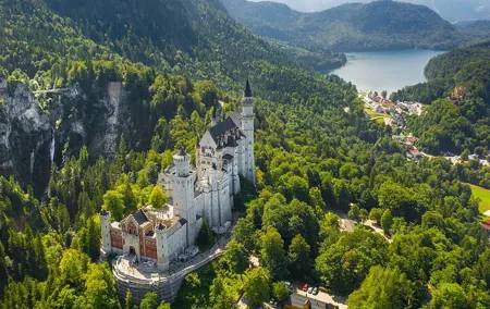 Private Neuschwanstein Tour, Skip The Line-Ticket & Bavarian Meal