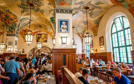 Private Munich Beer Hall-Hopping, 3-Course-Menu, Beer & Tasting