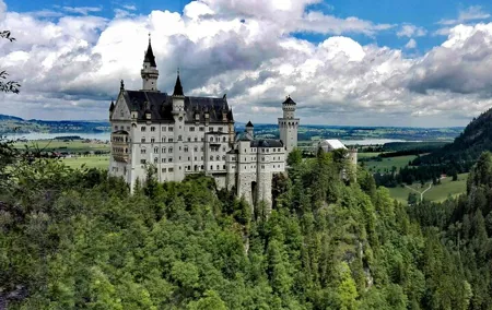 Private Tour to Neuschwanstein+Highline 179+Garmisch from Munich