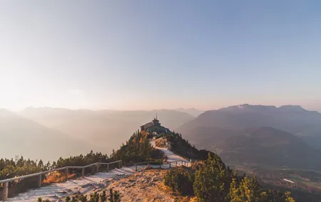 Private day trip from Munich to Eagles Nest, Salzburg and back