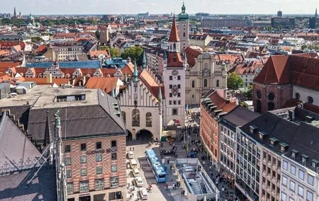 Munich Must-See Attractions Walking Tour with a guide