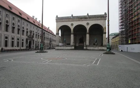 Small-Group 2-Hour Munich and The Third Reich Walking Tour