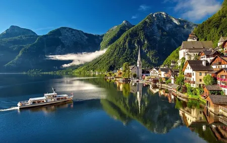 Private transfer from Munich to Vienna with 2-hour Sightseeing Stop in Hallstatt
