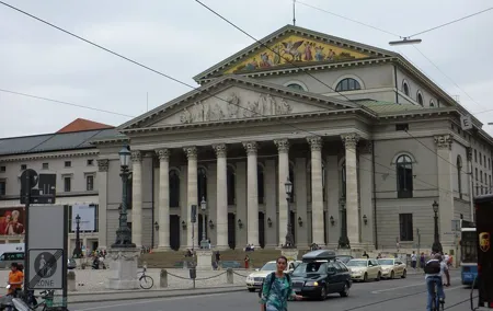 Munich Private Guided Walking Tour with Residenz Museum