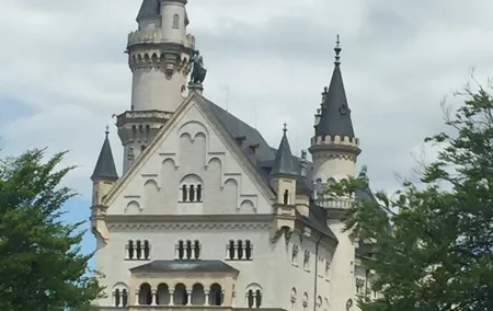 Munich to NEUSCHWANST. or ROTHENB or EAGLES NEST or SALZB combine