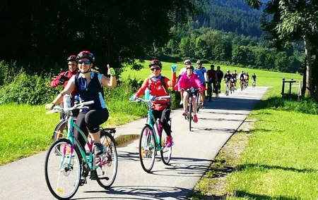 Private Classic Bike Tour of Munich (min. 4 - 22 Riders)