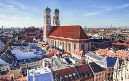 Private Munich route: Transfers, city and Neuschwanstein tour