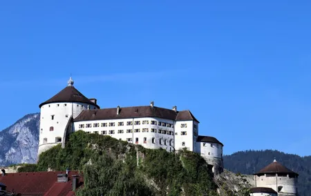 Private day trip from Munich to Kufstein Fortress, Local Driver
