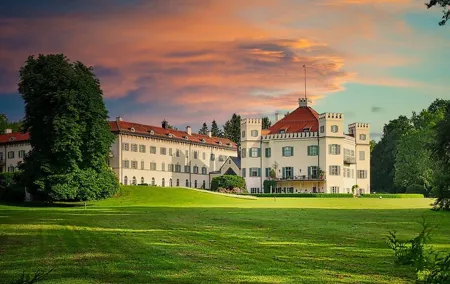 Private tour in Dachau and Starnberg from Munich