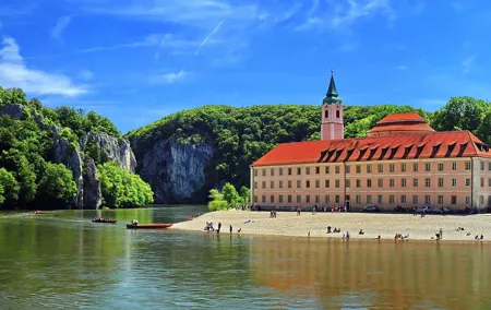 Day Trip Kelheim Liberation Hall and Weltenburg Monastery