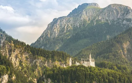 For Small-Groups: Private Neuschwanstein, Skip The Line & Meal