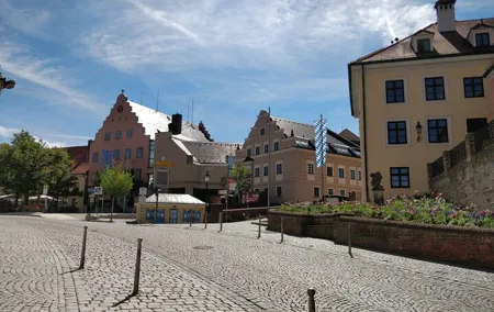 Private historic city tour with castle visit in Dachau