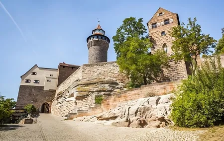 Nuremberg Medieval: Historic Old Town Tour with Local Guide