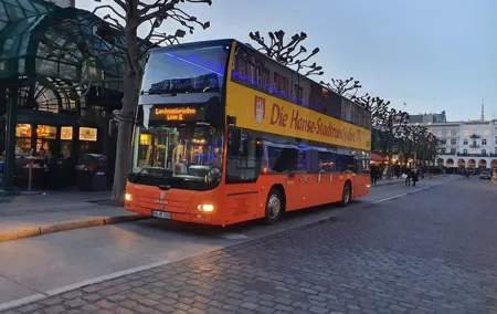 City tour of Hamburg in a double-decker bus Hopp on / Hopp off day ticket