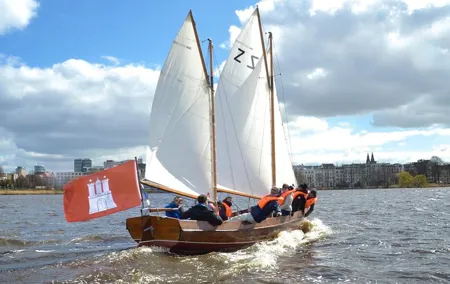 Sailing trip on the Hamburg Outer Alster