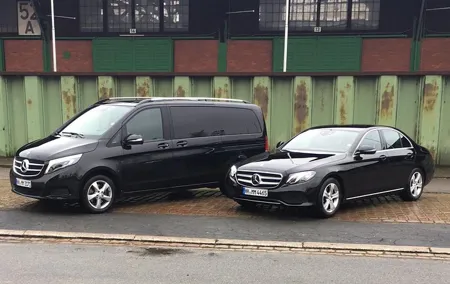 Private 3-Hour Hamburg Sightseeing Tour in a Mercedes Limousine