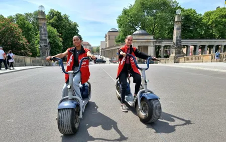 2 Hours Guided Hamburg E-Scooter Tour