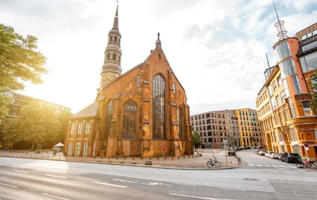 Hamburg: Most Beautiful Churches Private Tour