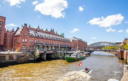 3 Hour Walk of Hamburg’s Most Famous Brew Pubs with a Local