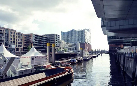 Speicherstadt and HafenCity Tour of Hamburg with German speaking guide