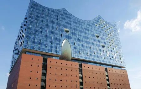 Private Elphi Plaza guided tour