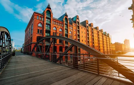 Hamburg: Old Town & Speicherstadt Private Walking Tour