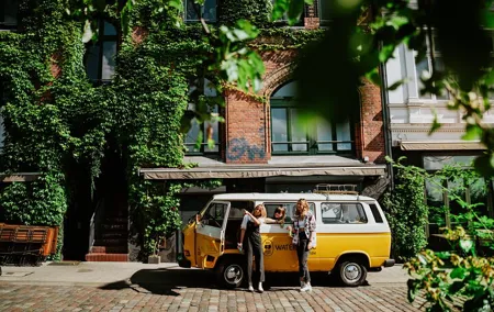 Discover Hamburg in a retro Bulli